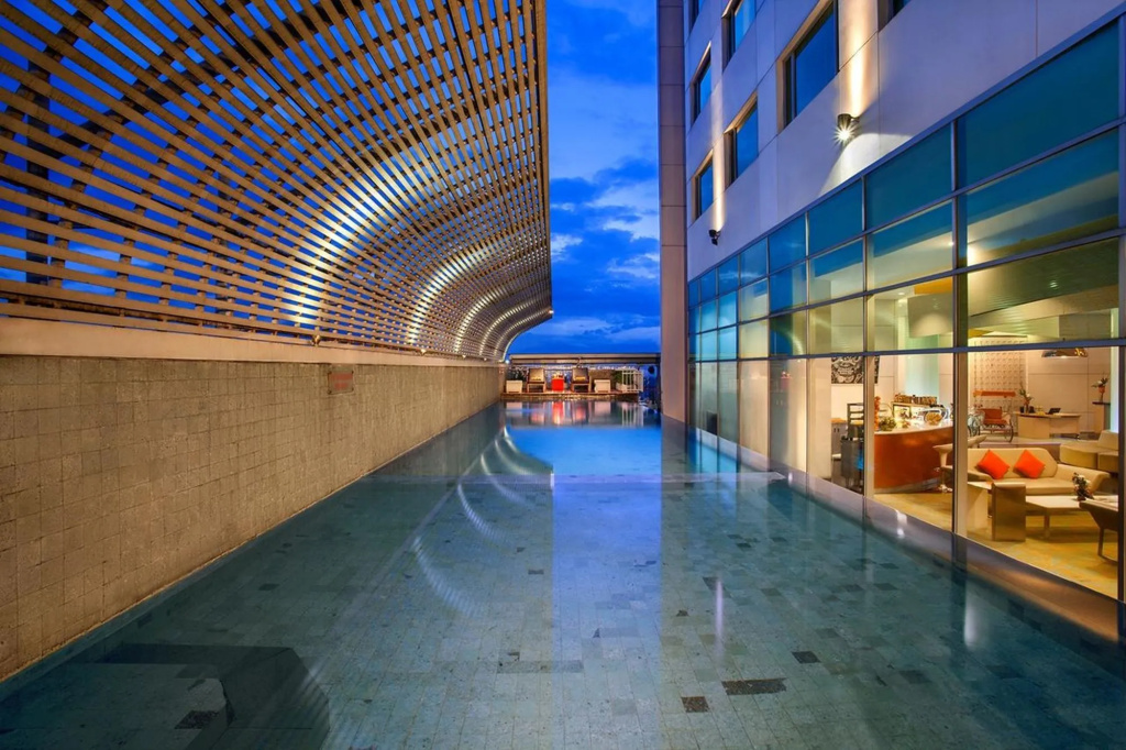 Lobby & Reception