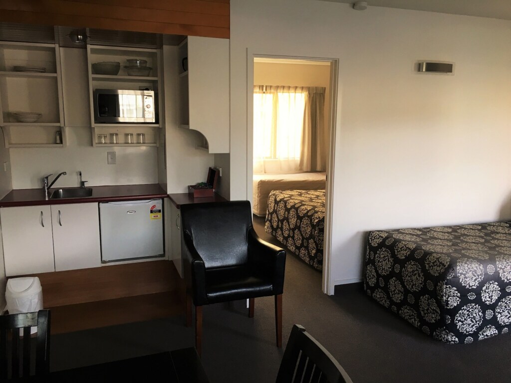 Cable Court Motel by null