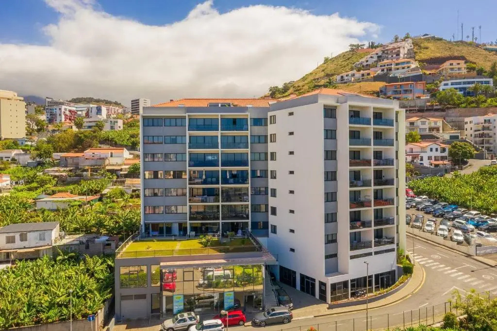 5 bedrooms in Privileged area with Ocean View