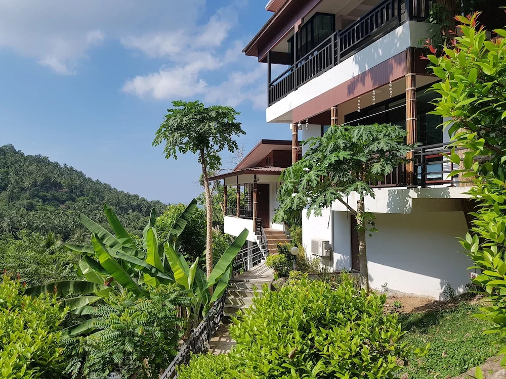 Luxury room with balcony and with sea view