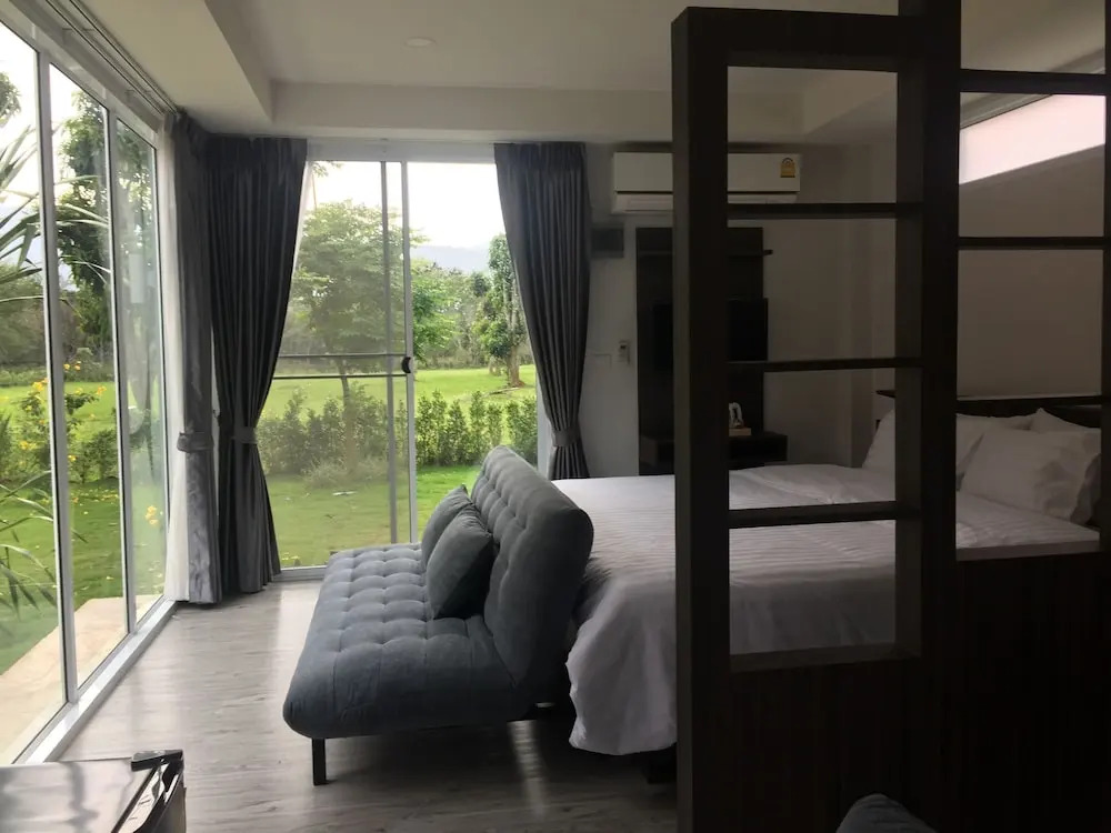 Коттедж с красивым видом из окна в Khaoyai Nature Resort