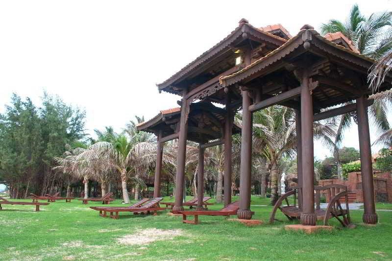 Sandhills Beach Resort & Spa
