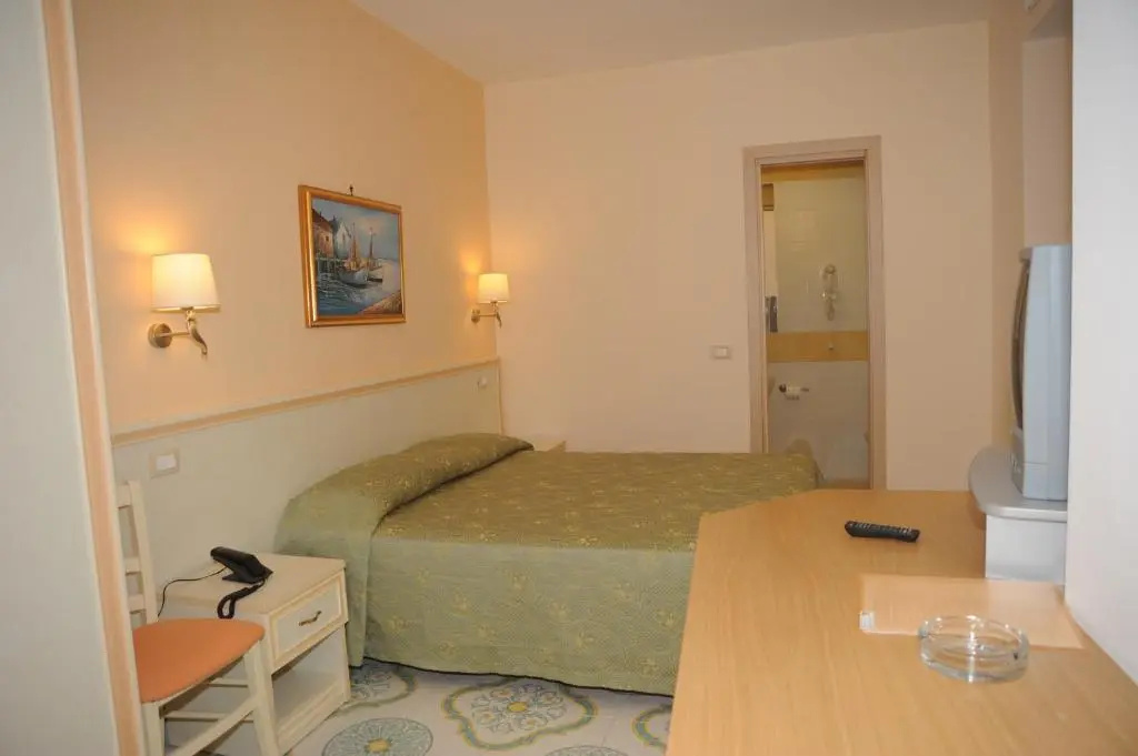 Economy Double room (full double bed)