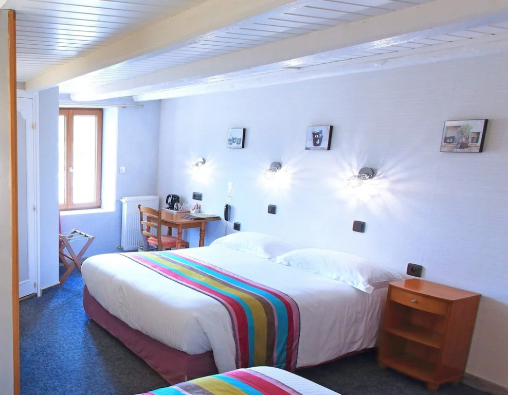 Economy room