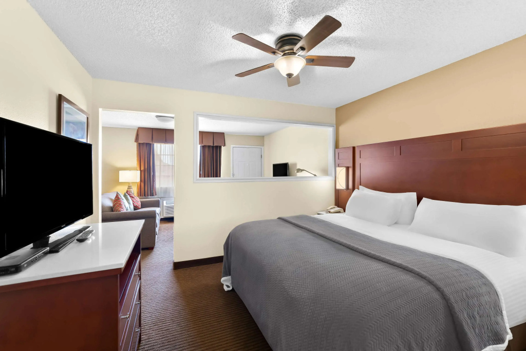 Double Suite (full double bed)