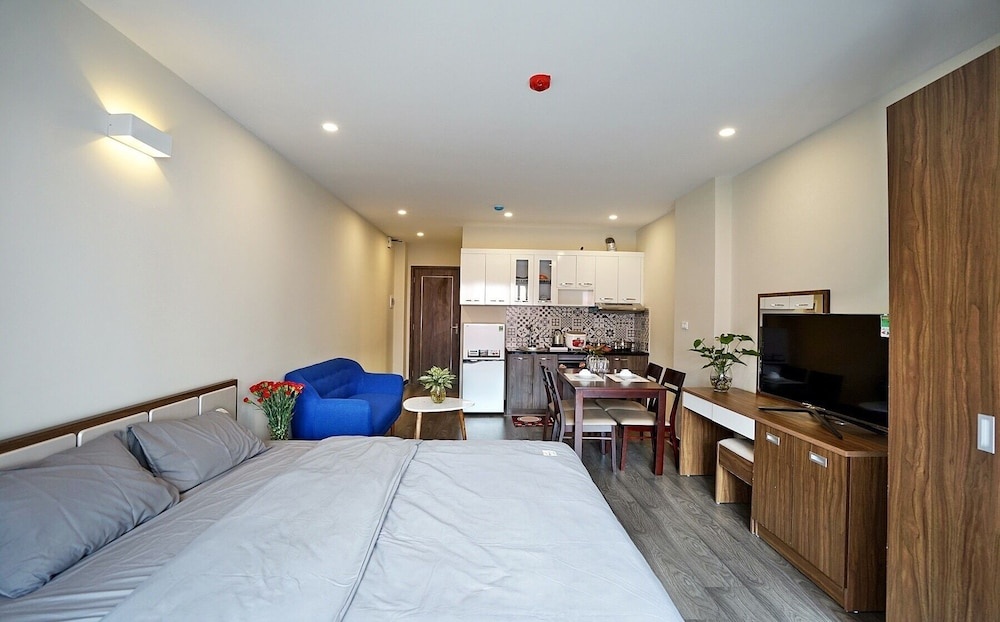 ParadiseHome Luxury Apartment Nhat Chieu in Hanoi
