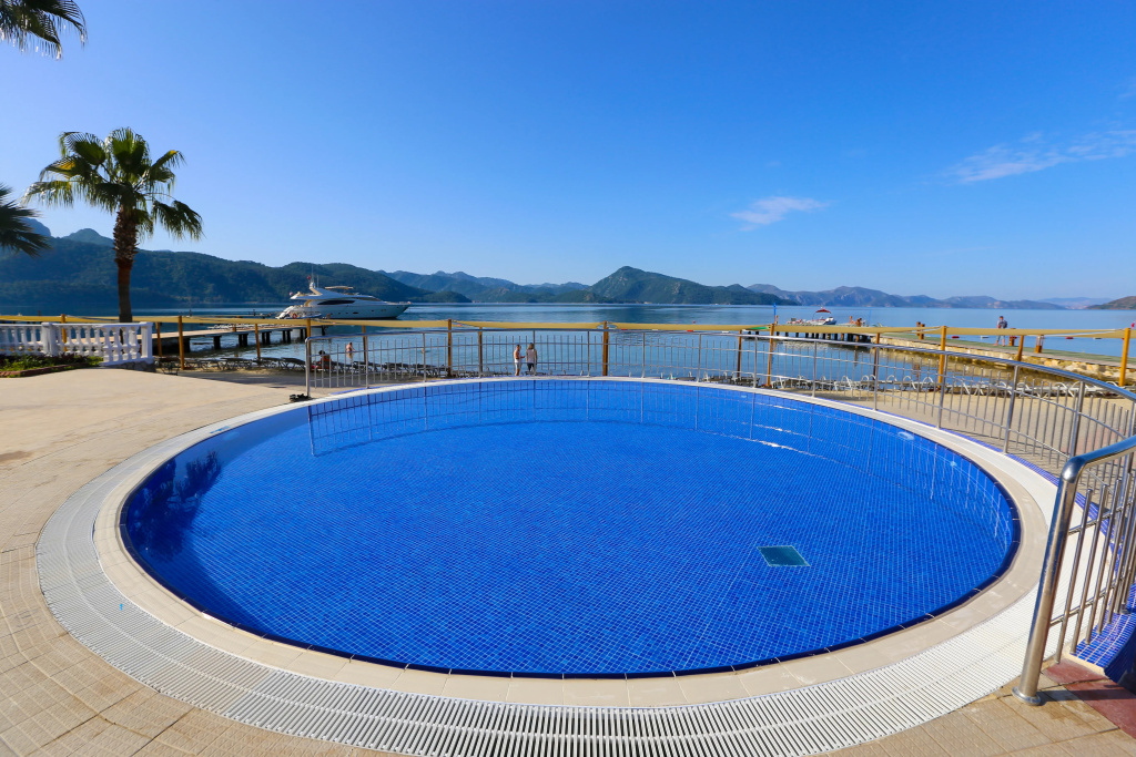 Fortezza Beach Resort - фото 20