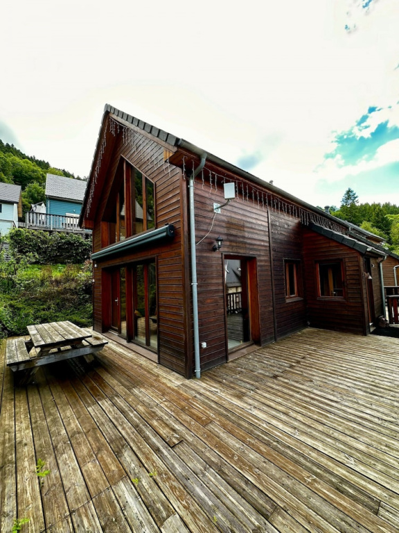 Spacious French Chalet Stay for 10