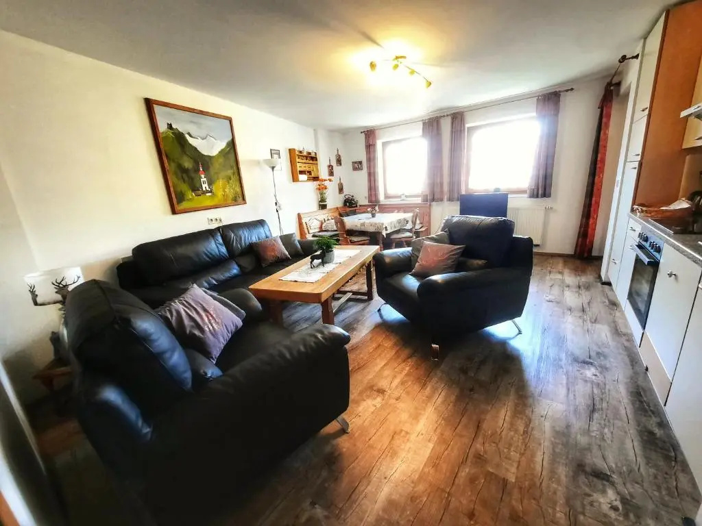 3 Bedrooms Apartment with balcony