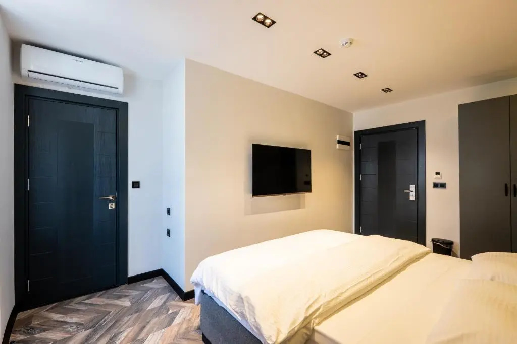 Superior Double room (full double bed)