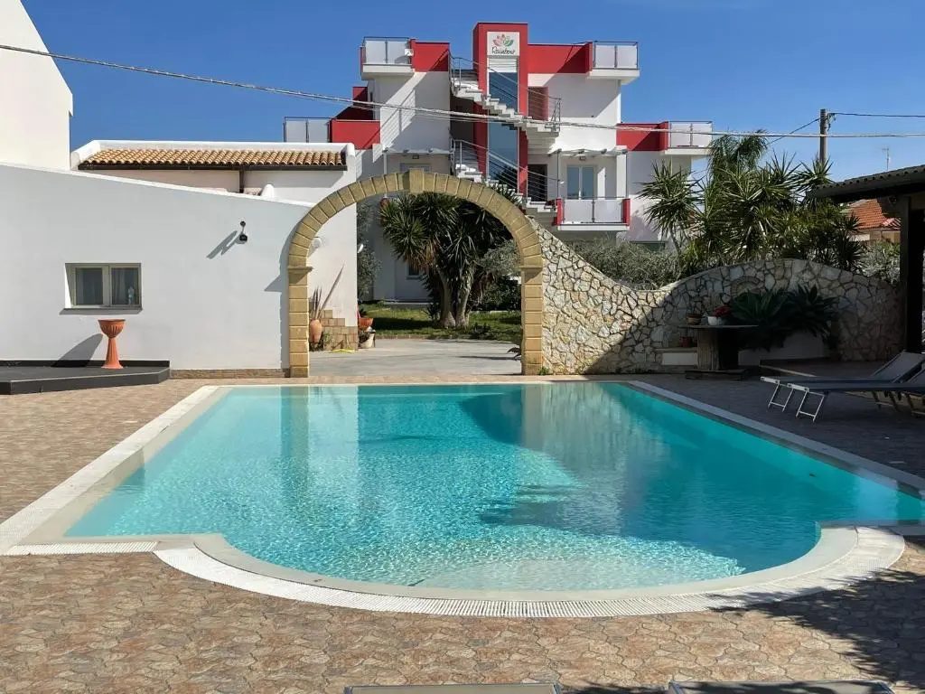 Standard Triple room with balcony