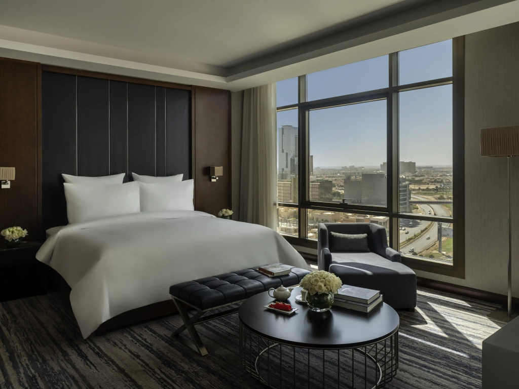 Отель Mövenpick Hotel And Residences Riyadh в Эр-Рияде