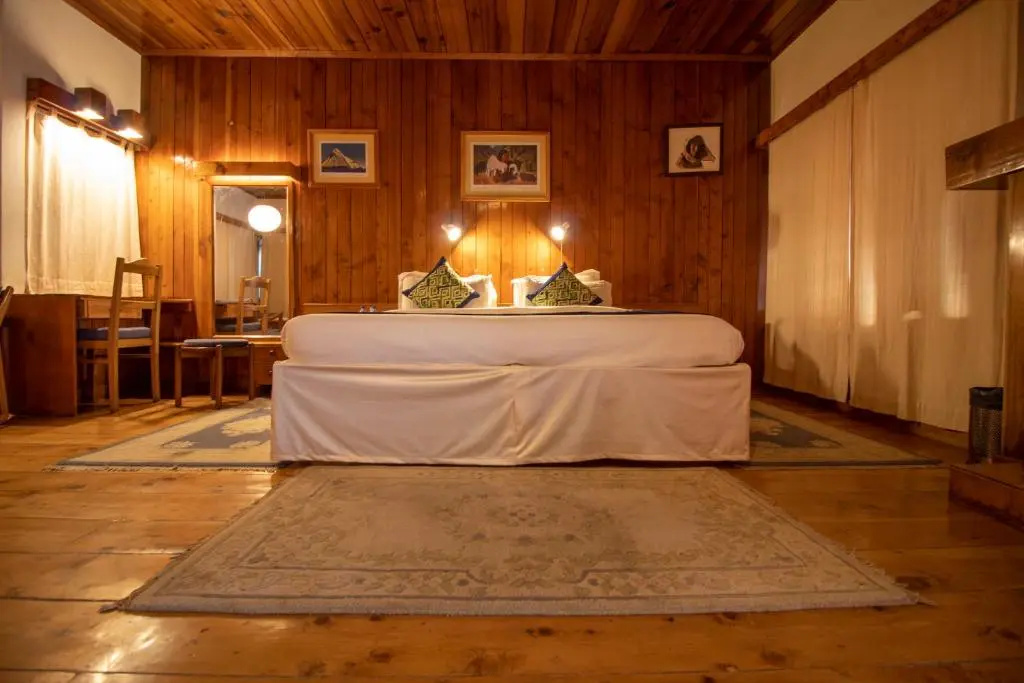 Standard Double room with balcony (full double bed)