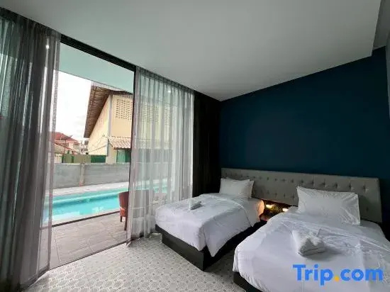 Deluxe Double room (twin beds)