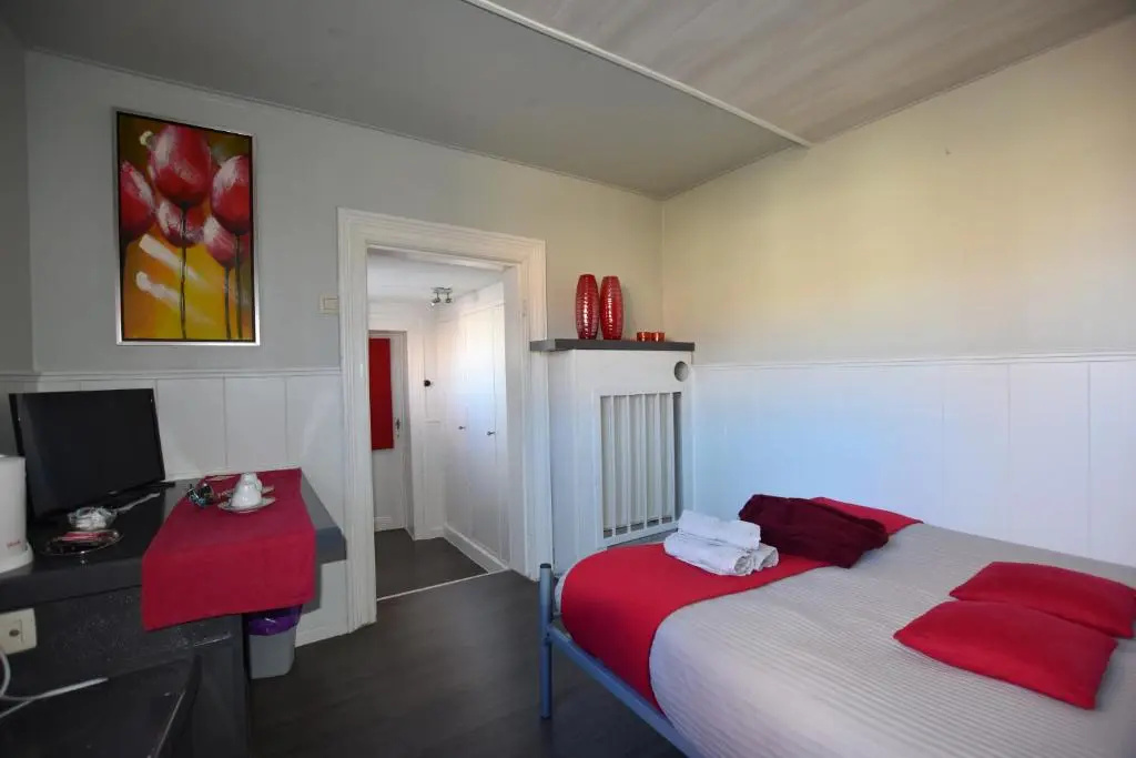 Budget Double room (full double bed)