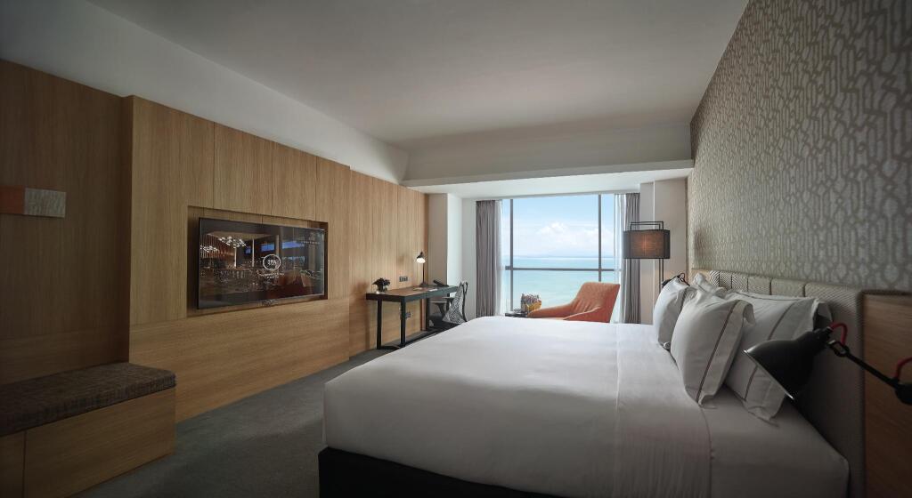 G Hotel Gurney