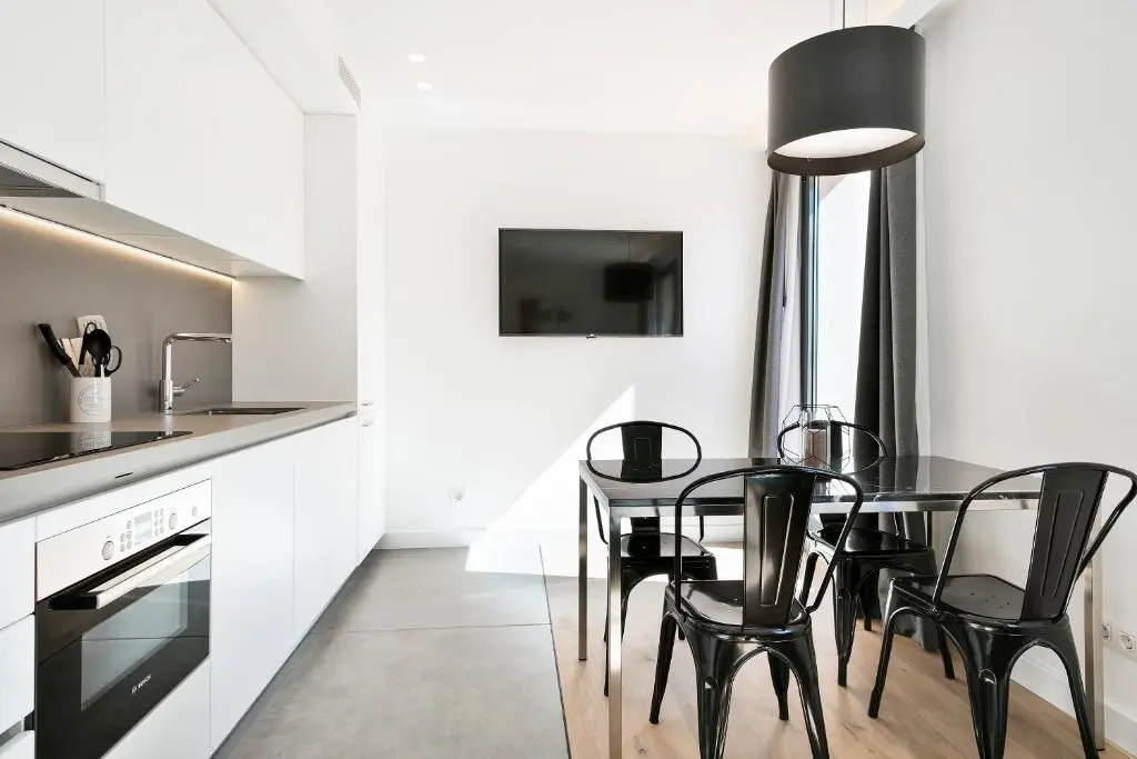 2 Bedrooms Deluxe Apartment
