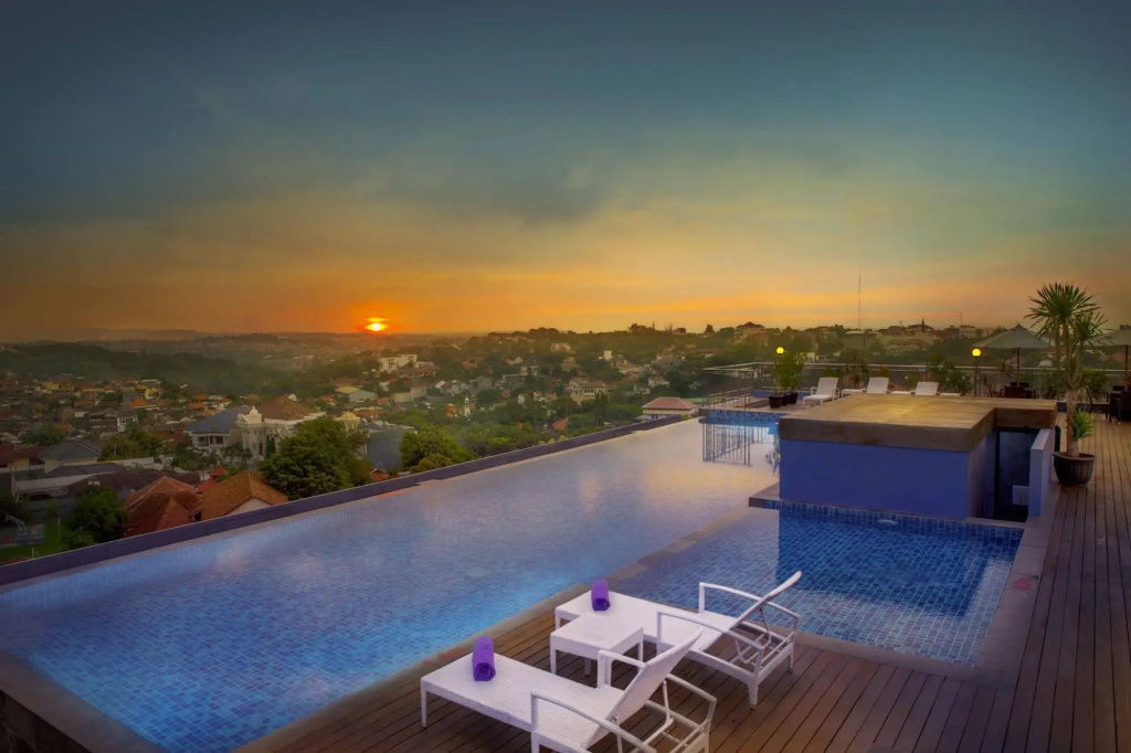 Grand Edge Hotel Semarang - Général