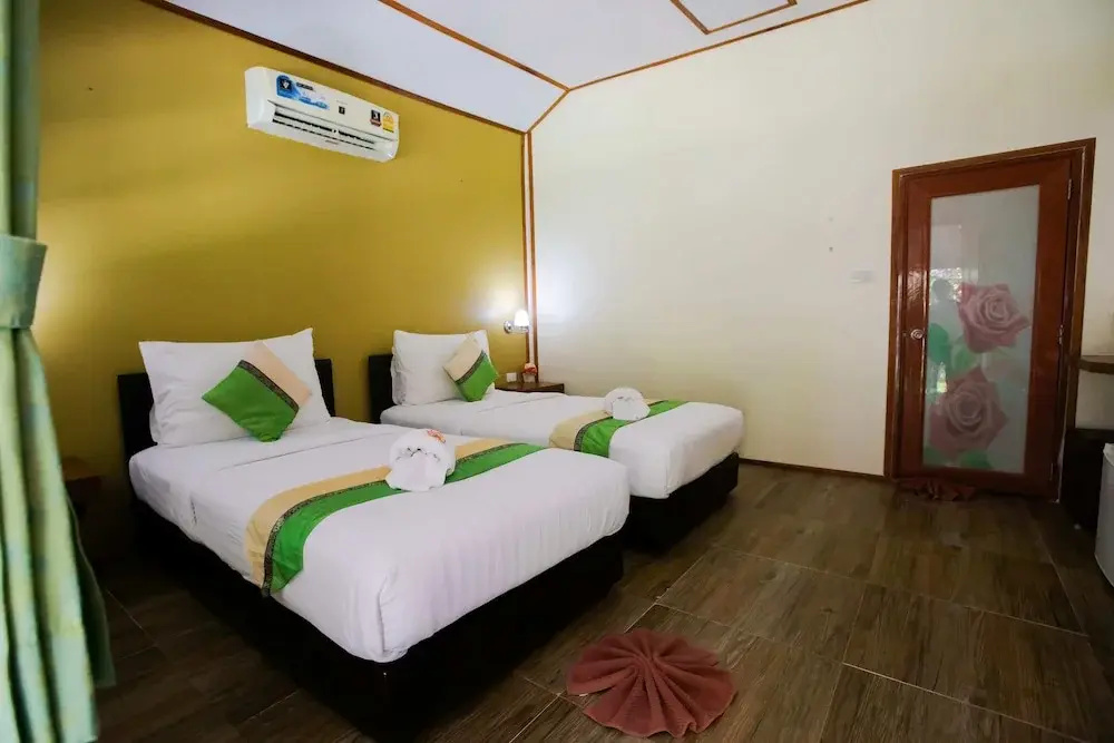 Standard Double room beachfront (twin beds)