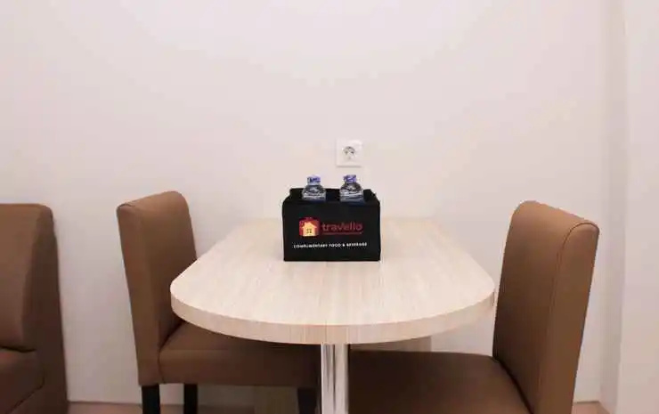 Comfy and Nice 2BR Springlake Apartment near Summarecon Bekasi By Travelio