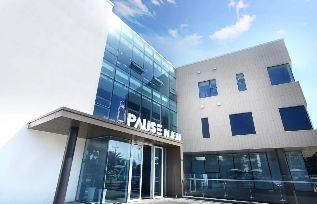 Pause In Jeju