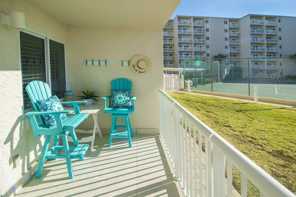 Gulf Shore Condo #105 - 2 Br condo by RedAwning