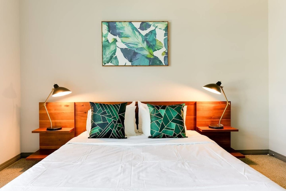 Walk to Venice Beach From a Sleek Apartment - Général