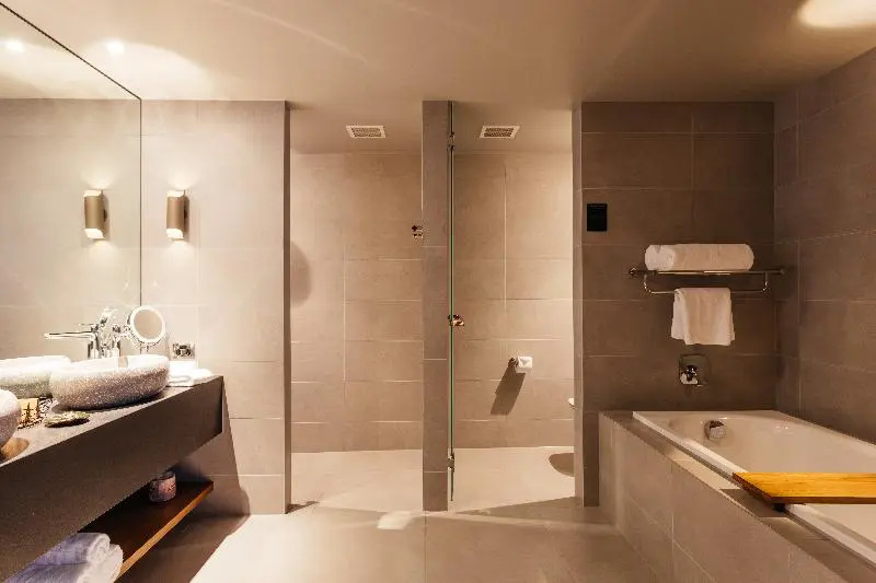 Superior Double room with balcony and with harbour view (full double bed)