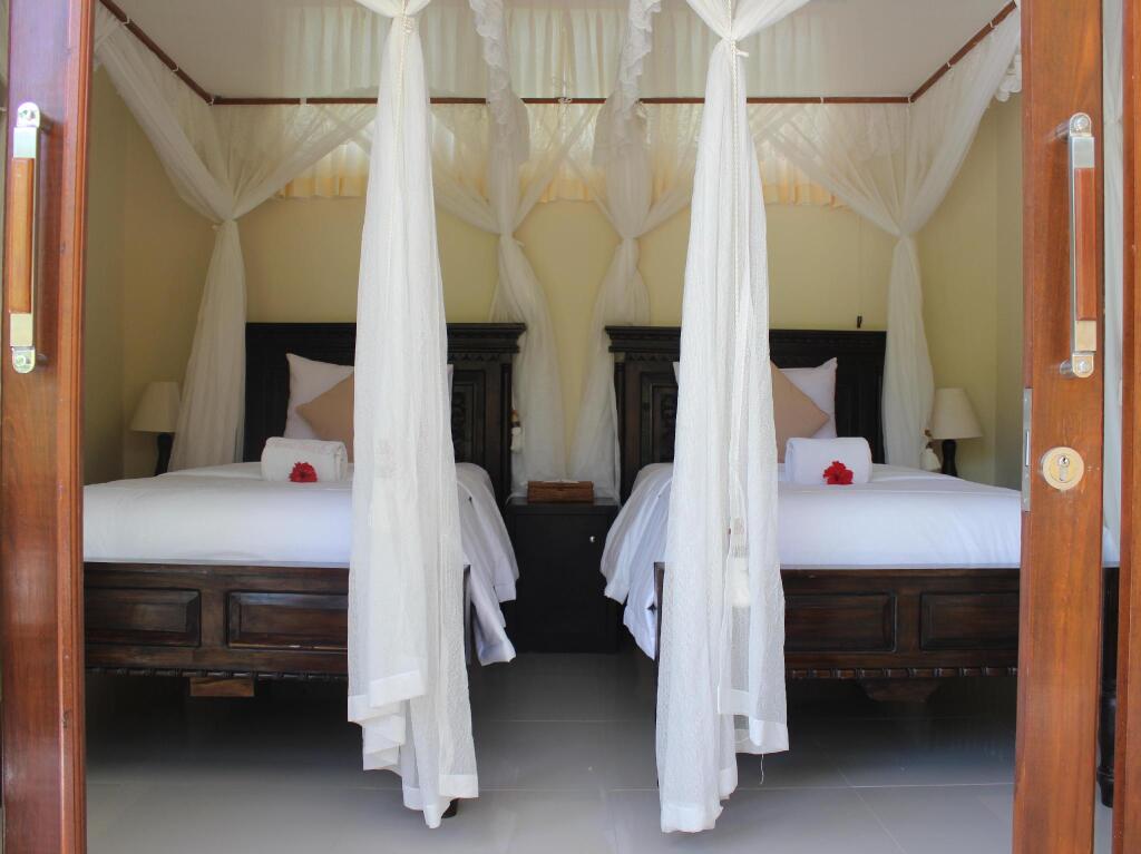 Arya Amed Beach Resort