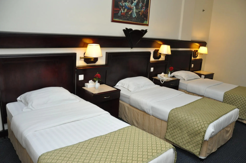 Claridge Hotel 3