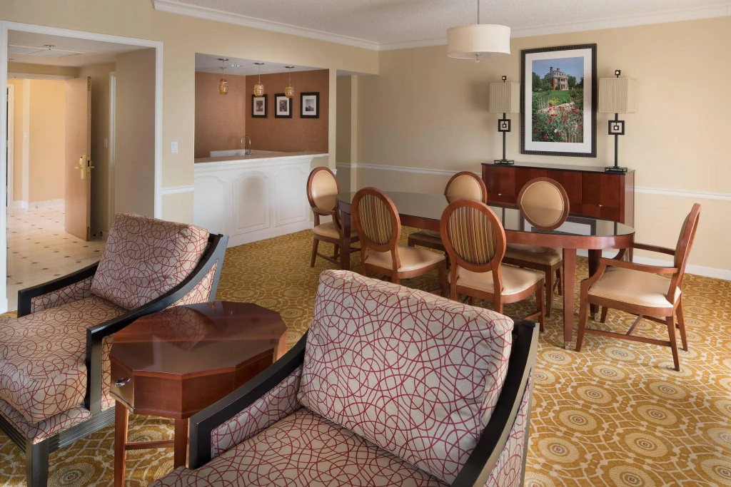1 Bedroom Presidential Double Suite (full double bed)