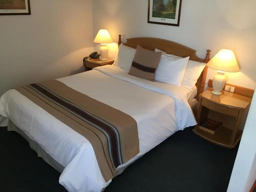 Crystal Palace Hotel Room Type - Standard Triple room