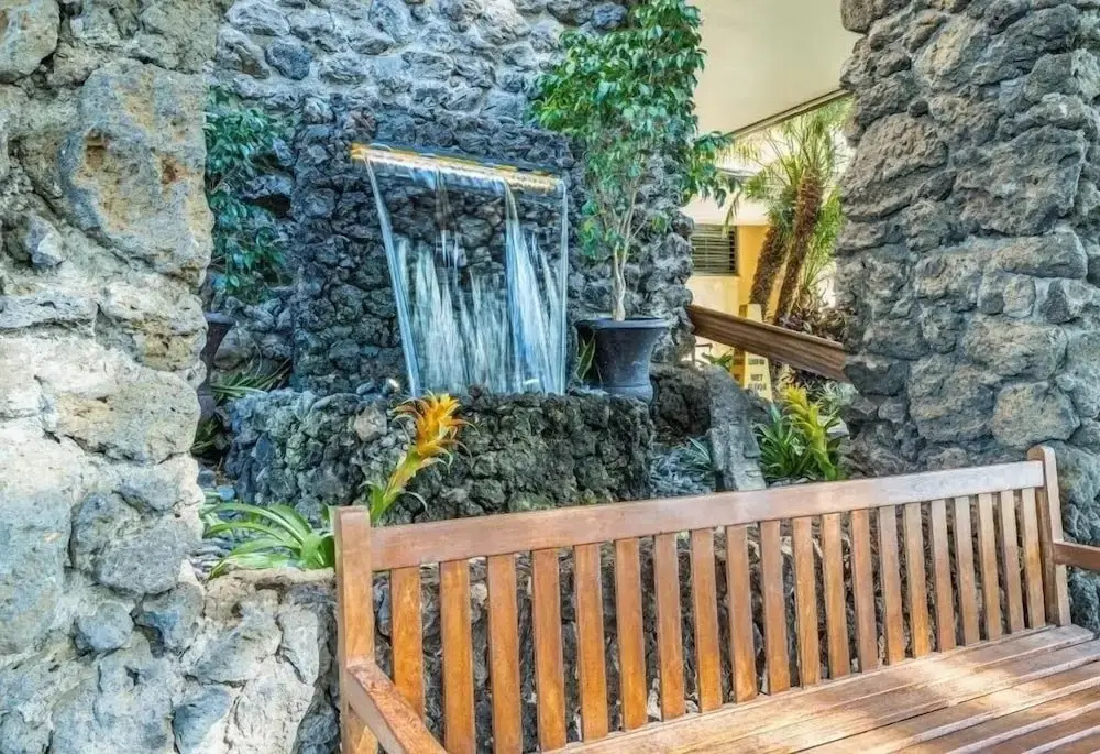 Kihei Surfside, #608 1 Bedroom Condo by RedAwning