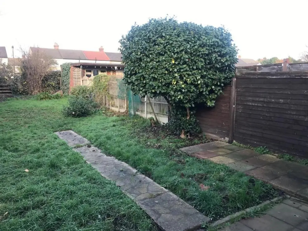 Impeccable 2-Bed Cottage in Dagenham