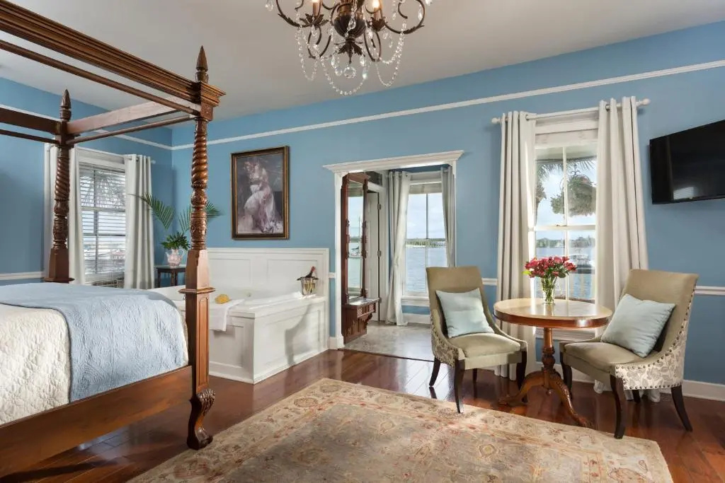 Deluxe Suite with sea view