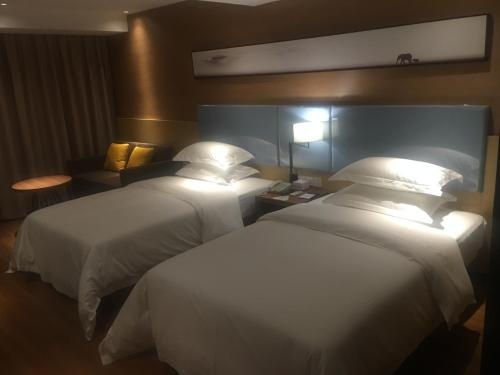 Jtour Inn at Songgang Metro Station Songming Avenue