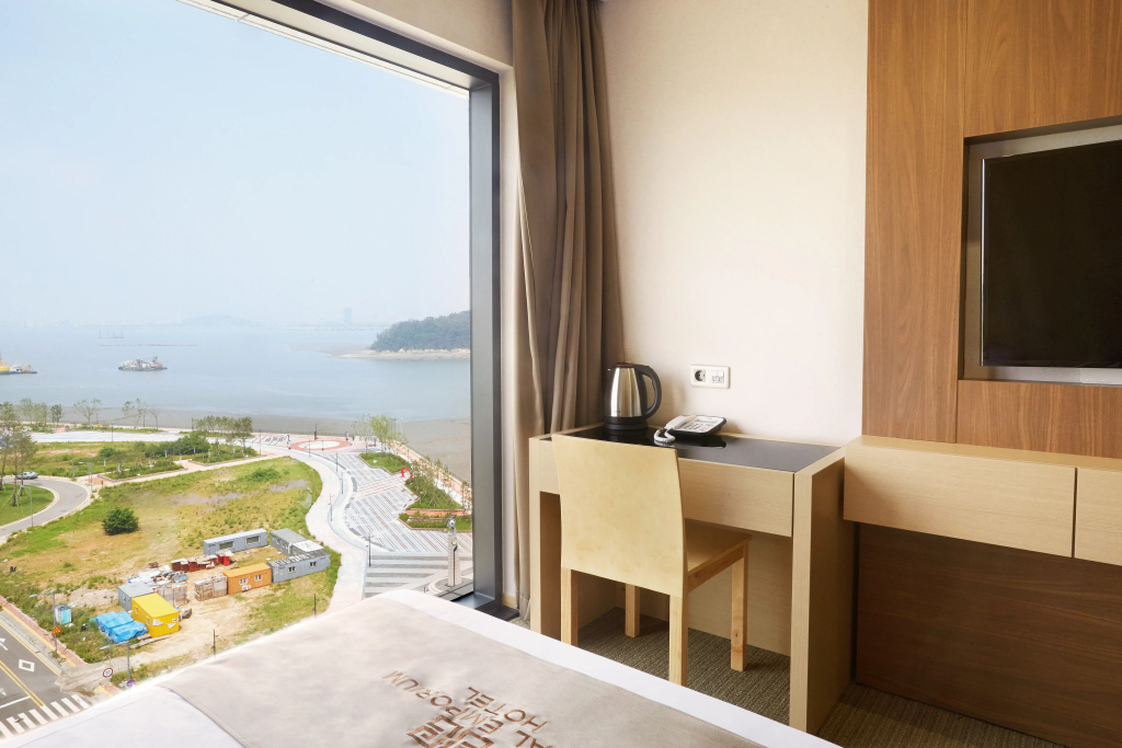 Royal Emporium Incheon Airport Hotel - фото 31
