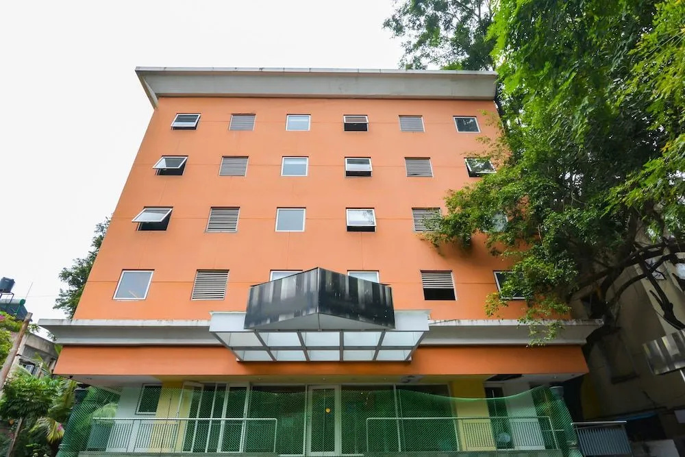 OYO 18803 Smart Inn