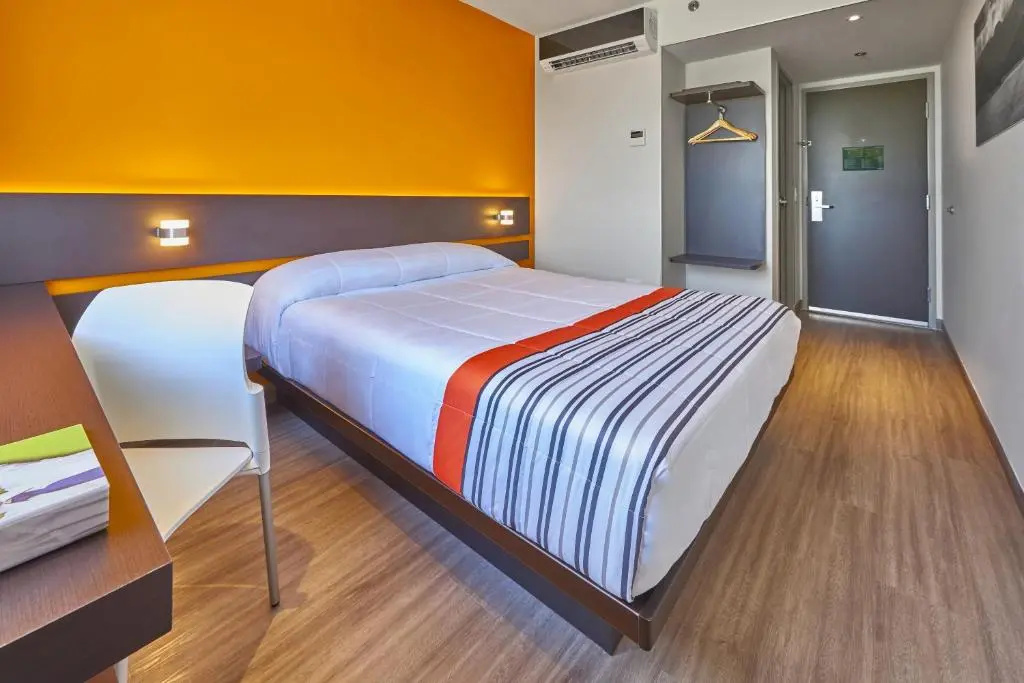 Standard Double room (full double bed)
