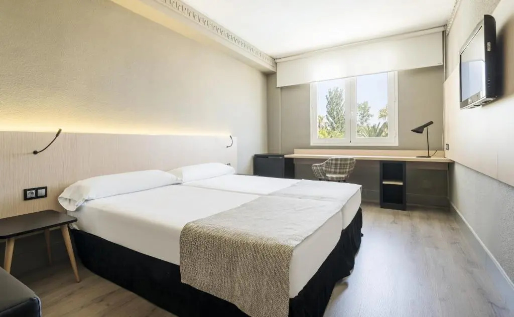 Hotel ILUNION Las Lomas - Chambres
