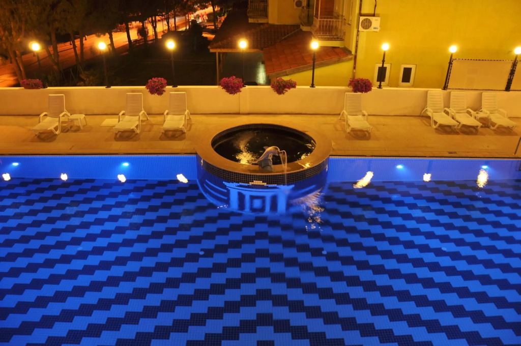 Kaunos Otel by null