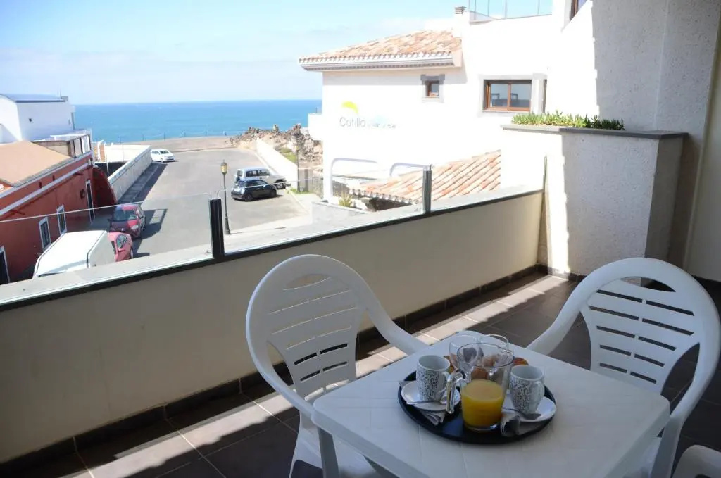 2 Bedrooms Apartment with sea view