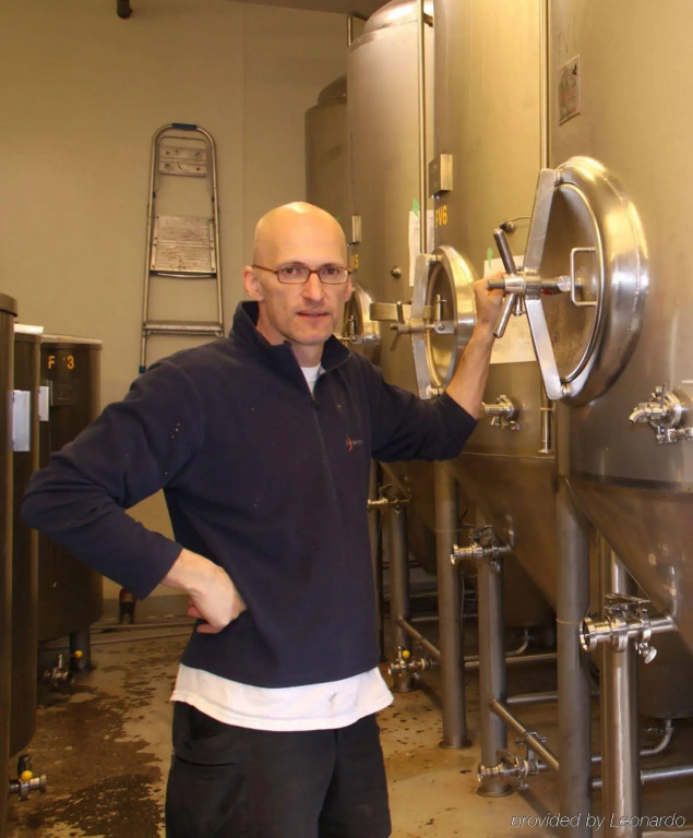 Howe Sound Inn - фото 10