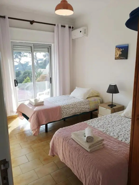 2 Bedrooms Apartment with sea view