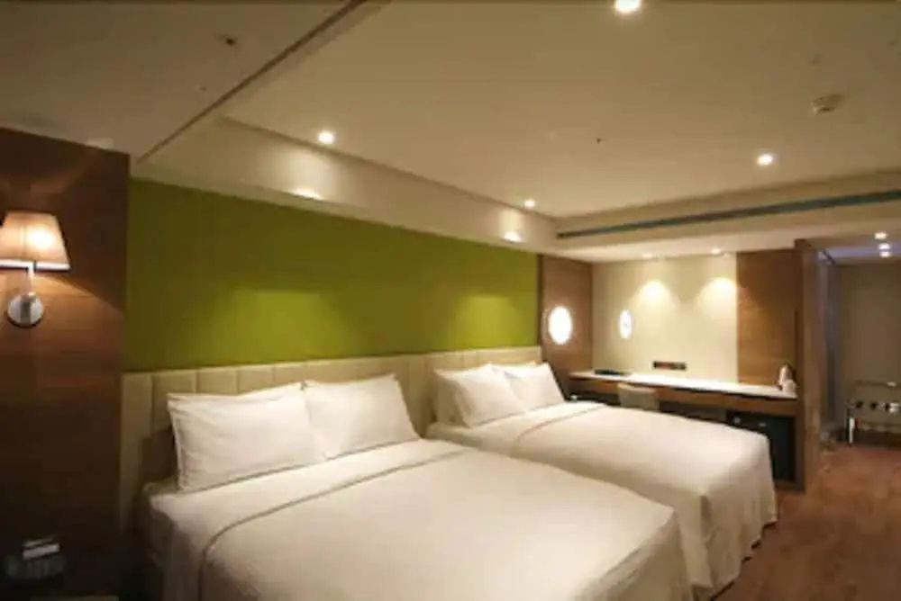 Standard Quadruple Family room