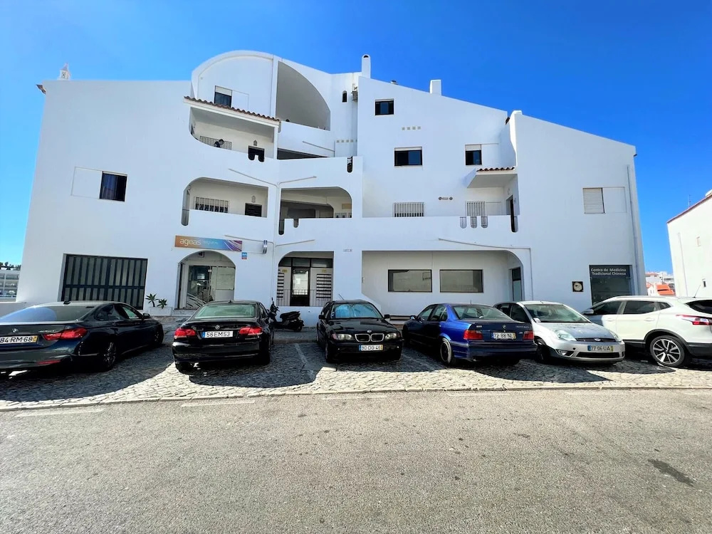 Albufeira Classic 2 by Homing