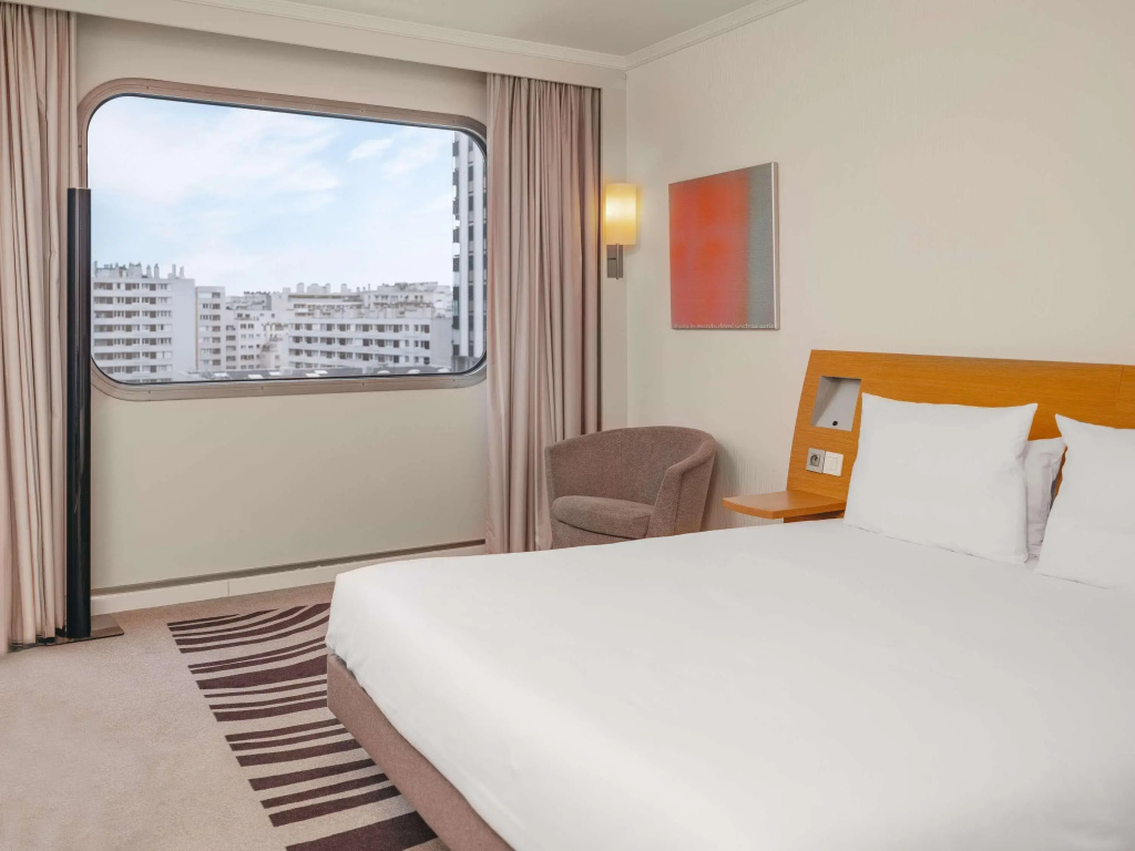 Novotel Paris Centre Tour Eiffel Hotel