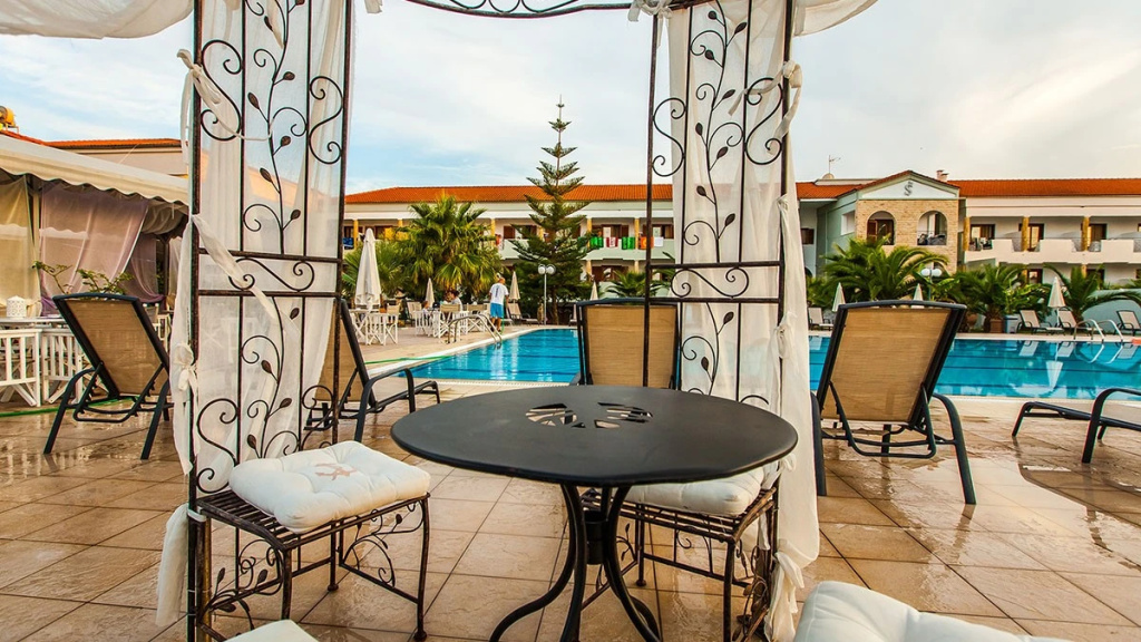 Balcony & Terrace