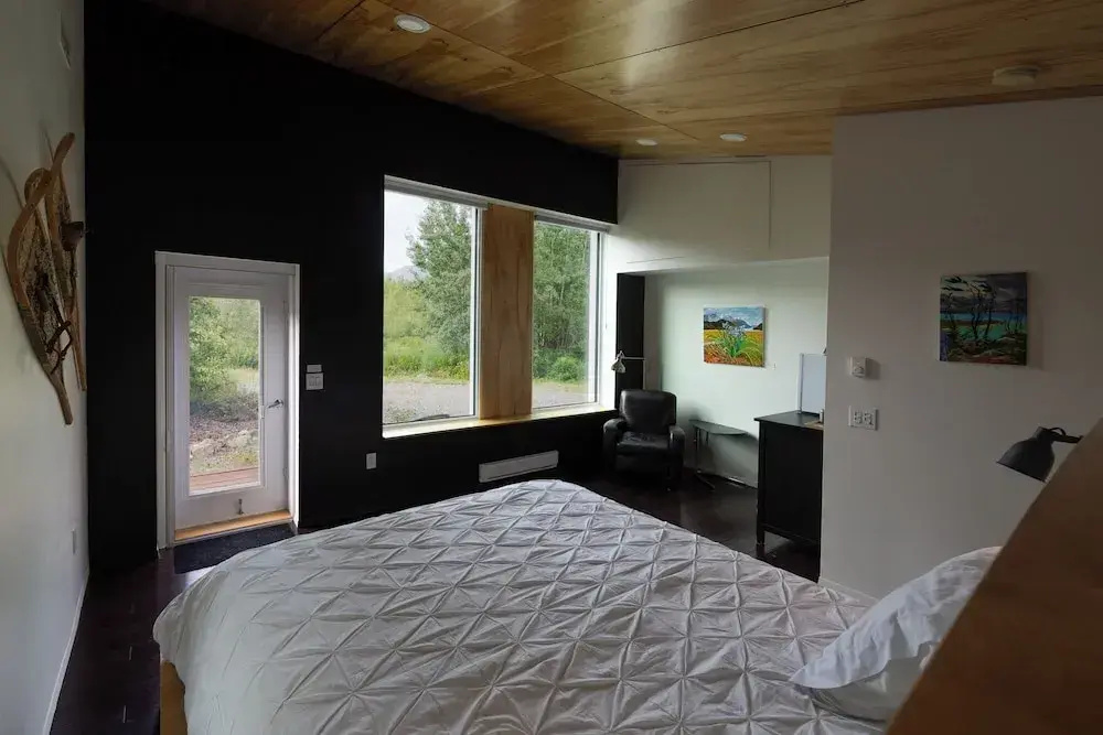 Deluxe Double room with mountain view full double bed