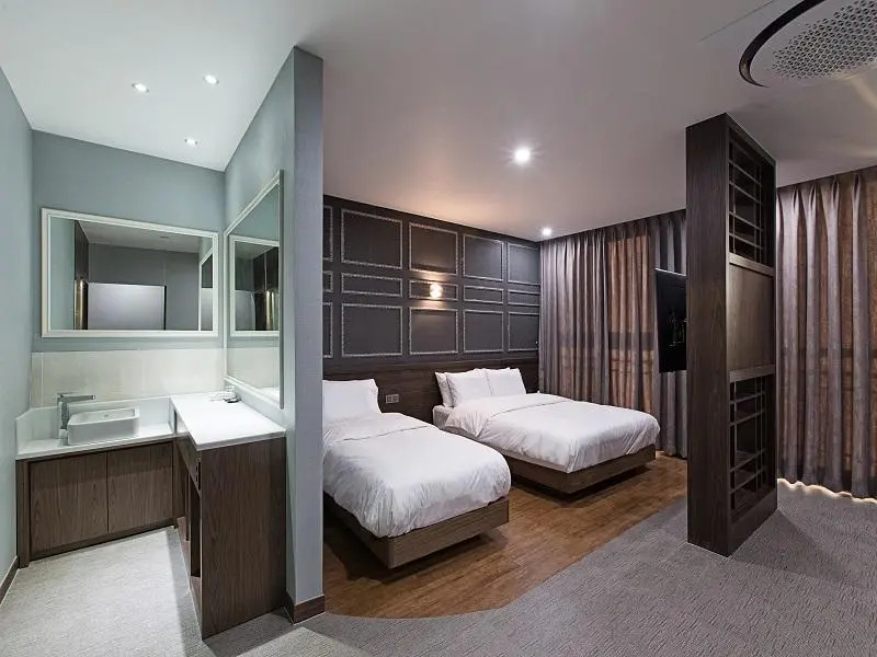 Quadruple Junior Suite (full double bed)